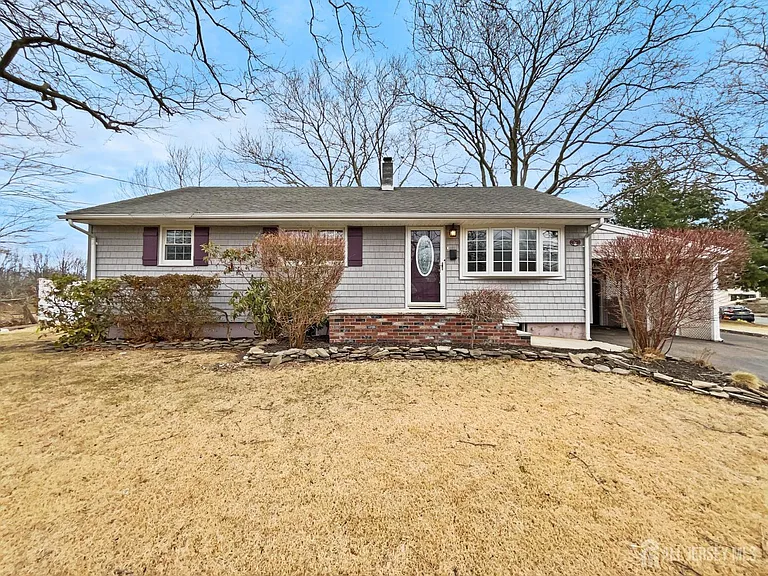 Parlin, New Jersey:
$581,000 Purchase
Residential