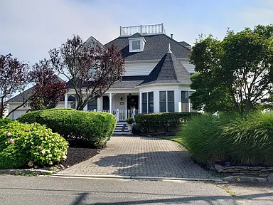 Pt Pleasant, New Jersey:
$1,400,000 Purchase
Residential