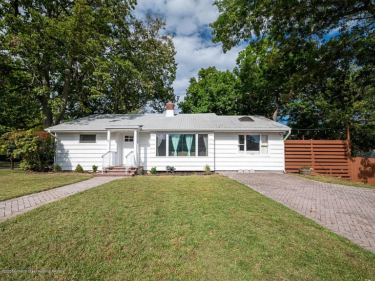 Ocean, New Jersey:
$570,000 Purchase
Residential