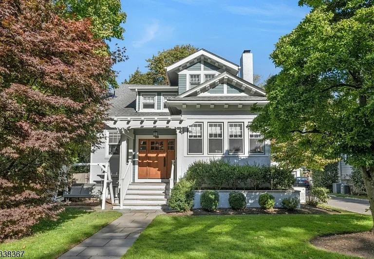 Summit, New Jersey:
$1,925,000 Purchase
Residential