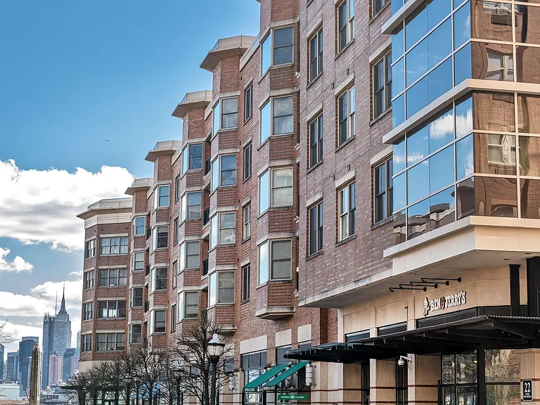 West New York, New Jersey:
$745,000 Purchase
Condo
