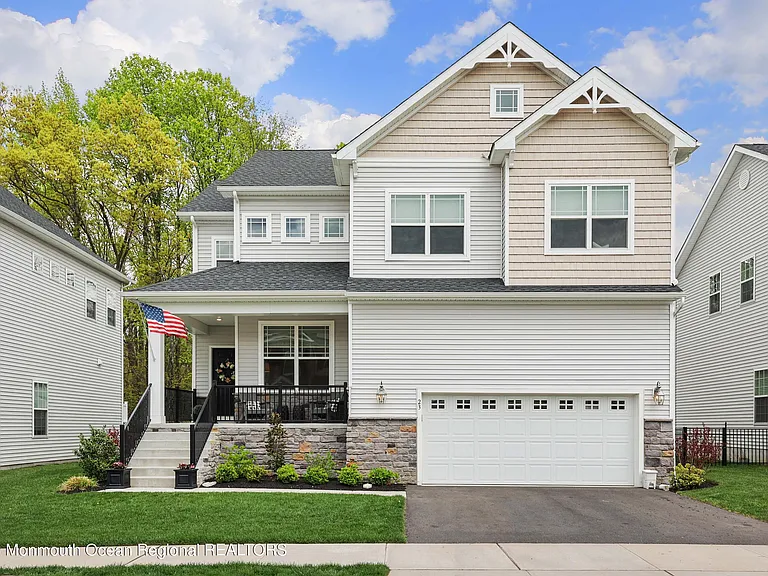 Tinton Falls, New Jersey:
$949,000 Purchase
Residential