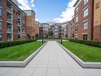 West New York, New Jersey:
$525,000 Purchase
Condo