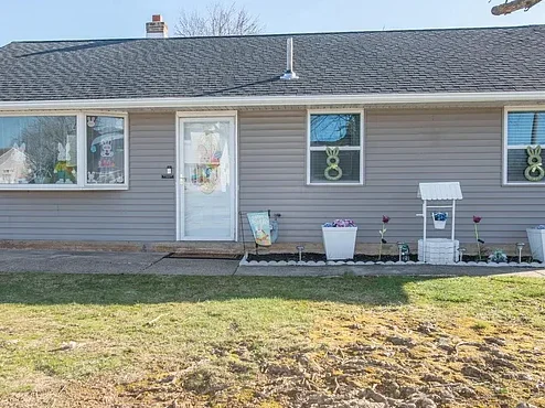 Bensalem, Pennsylvania:
$415,000 Purchase
Residential