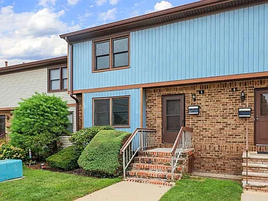 Woodbridge, New Jersey:
$445,000 Purchase
Residential