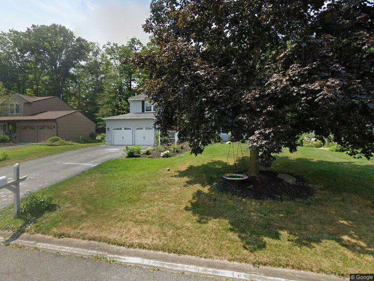 Camillus, NY:
$315,000 Purchase
Residential