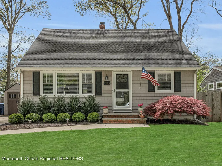 Neptune, New Jersey:
$600,000 Purchase
Residential