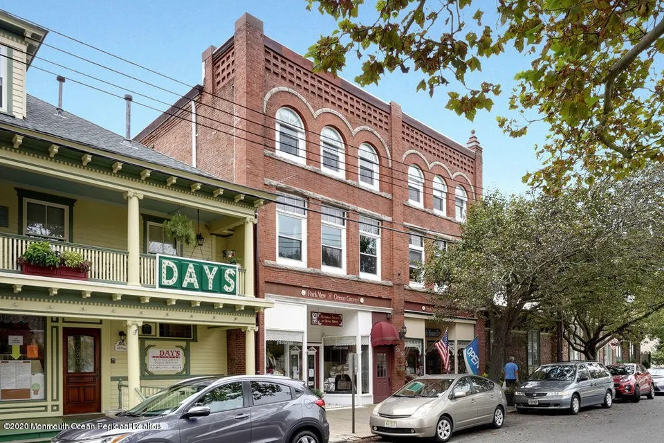 Ocean Grove, New Jersey:
$455,550 Purchase
Condo