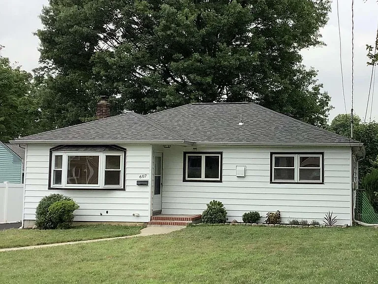South Plainfield, New Jersey:
$545,000 Purchase
Residential