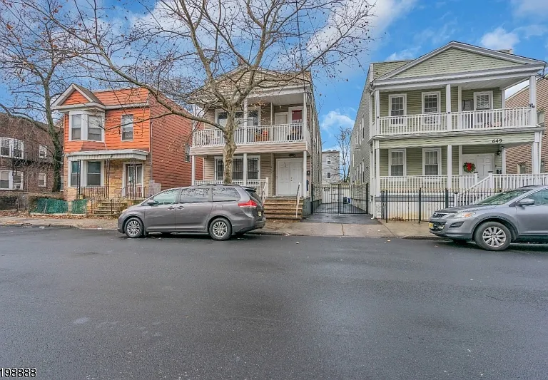 Newark, New Jersey:
$540,000 Purchase
Residential