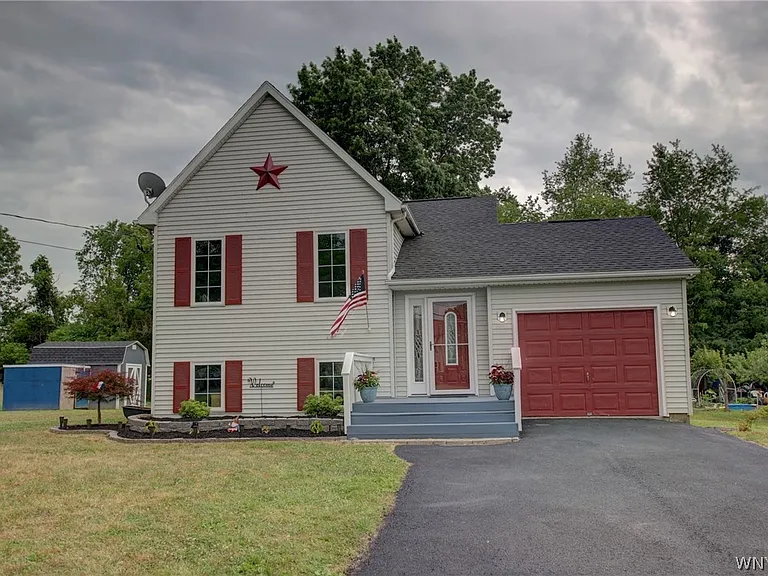 Boston, NY:
$198,718 Purchase
Residential