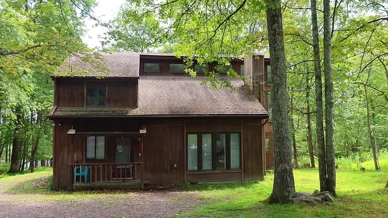 East Stroudsburg, Pennsylvania:
$175,000 Purchase
Residential