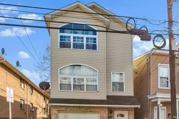 Paterson, New Jersey:
$790,000 Purchase
Residential