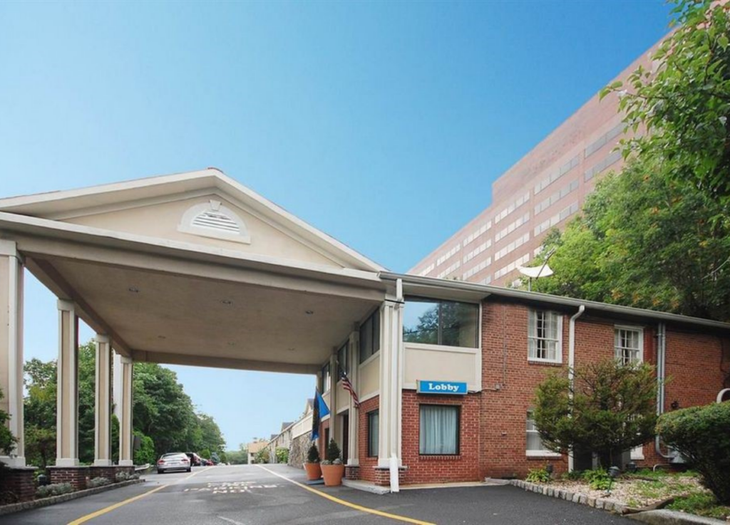 Lewes, Delaware: 
$2,875,000 Purchase
Strip Mall