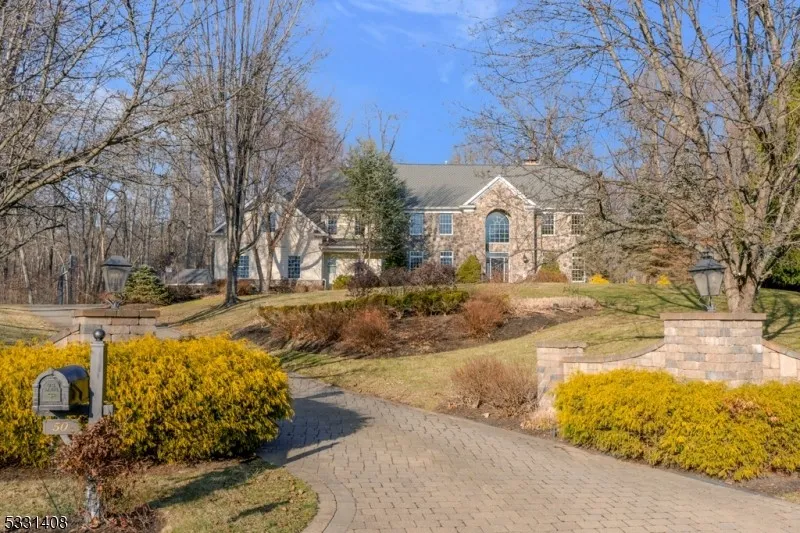 Far Hills, New Jersey: Single Family Appraisal